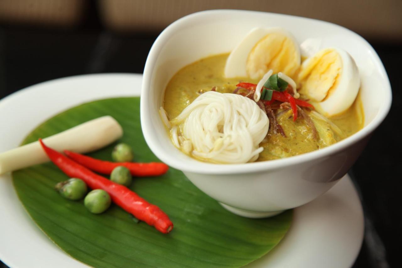 Taj City Centre Gurugram Gurgaon Exteriör bild Khao soi